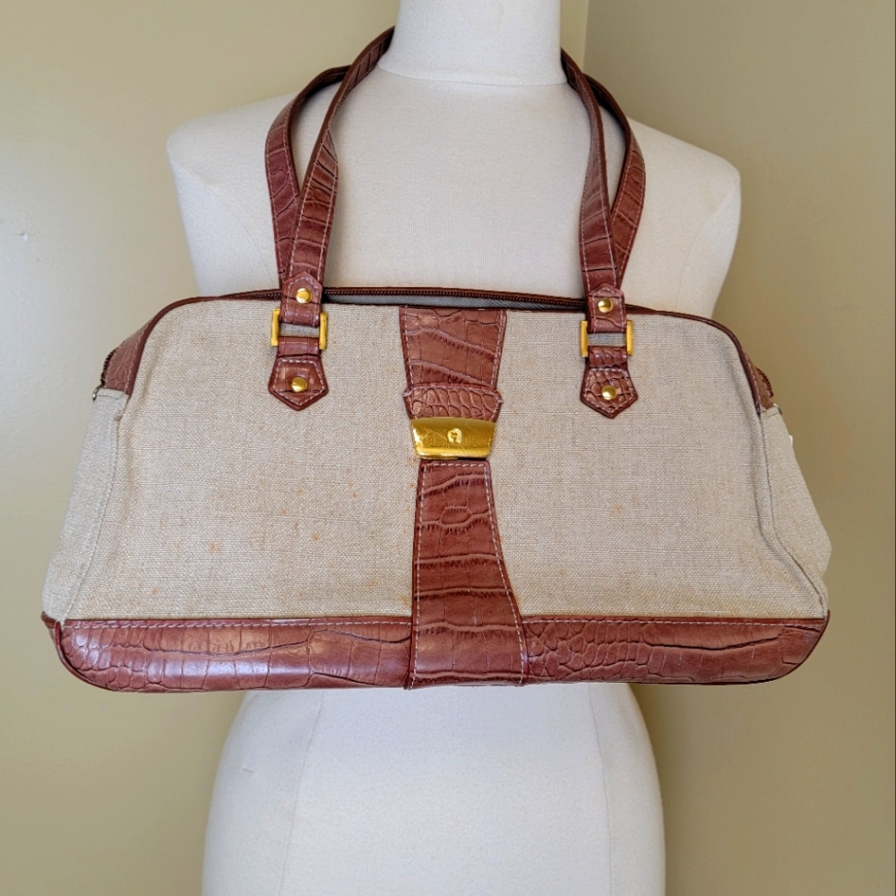 Vintage Etienne Aigner authentic bag. Genuine leather and straw.